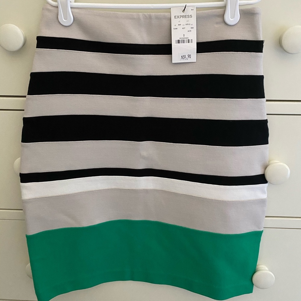 Women’s Fitted Skirt